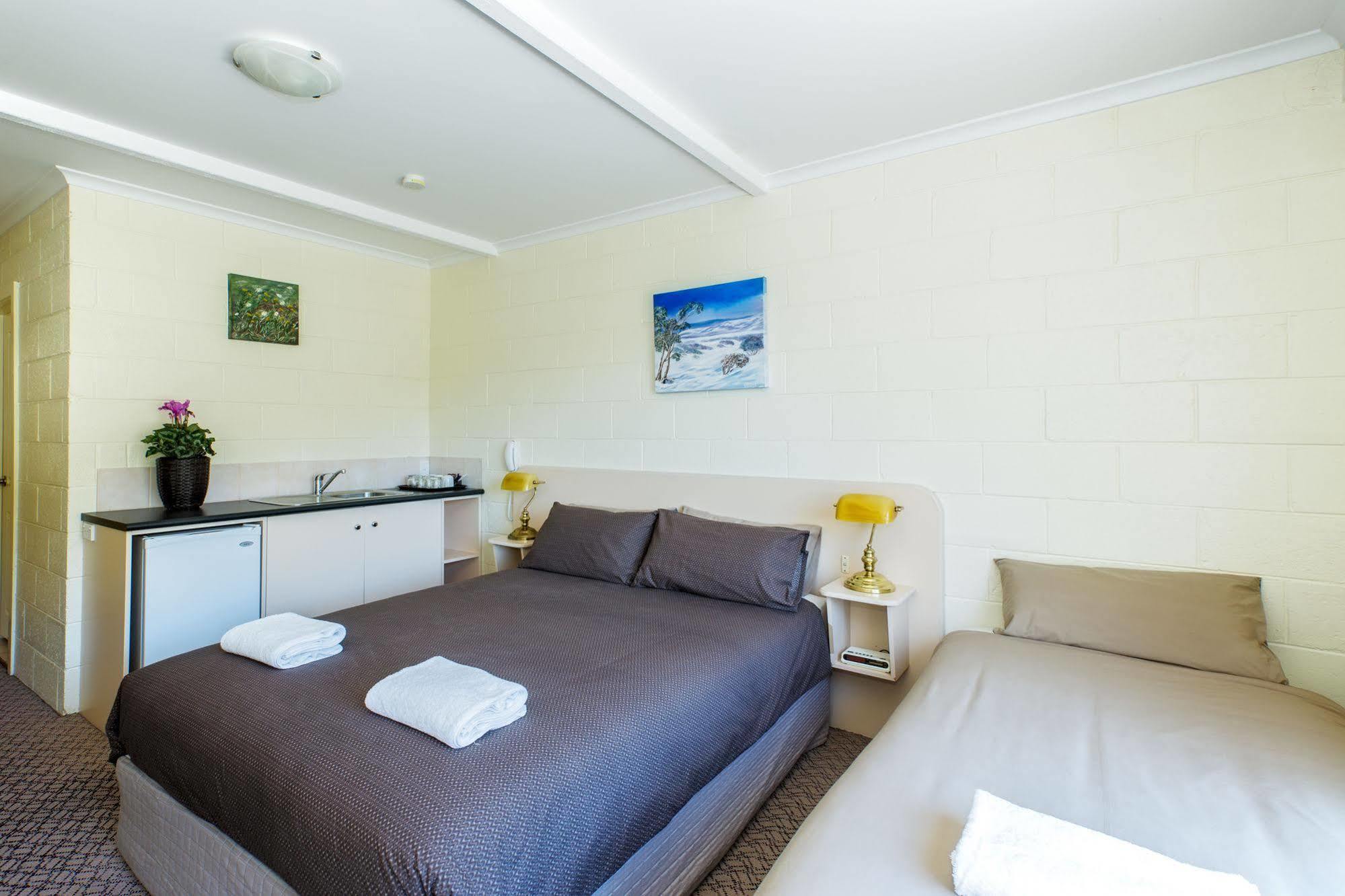 Falls Creek Hotel מראה חיצוני תמונה