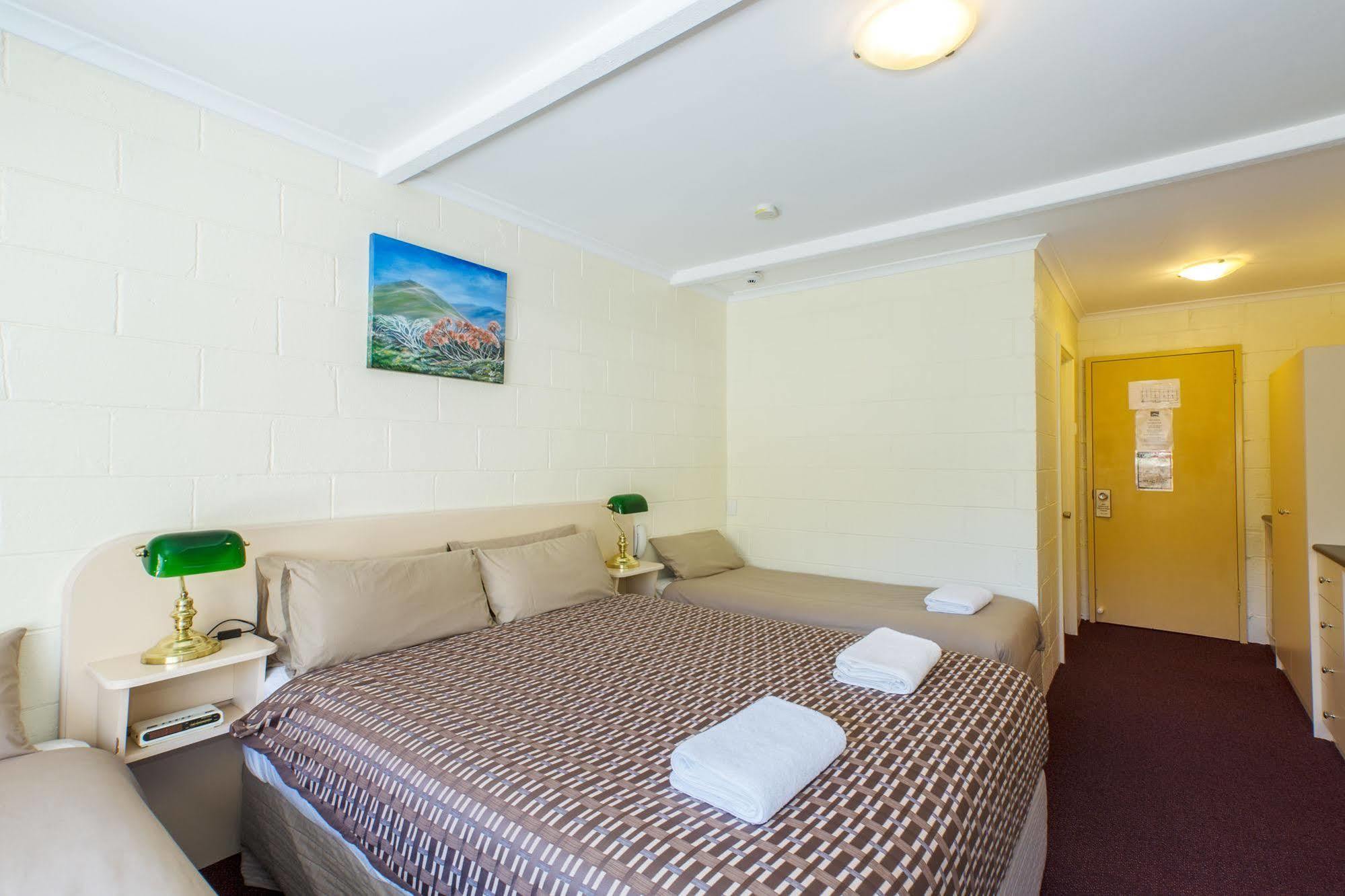 Falls Creek Hotel מראה חיצוני תמונה