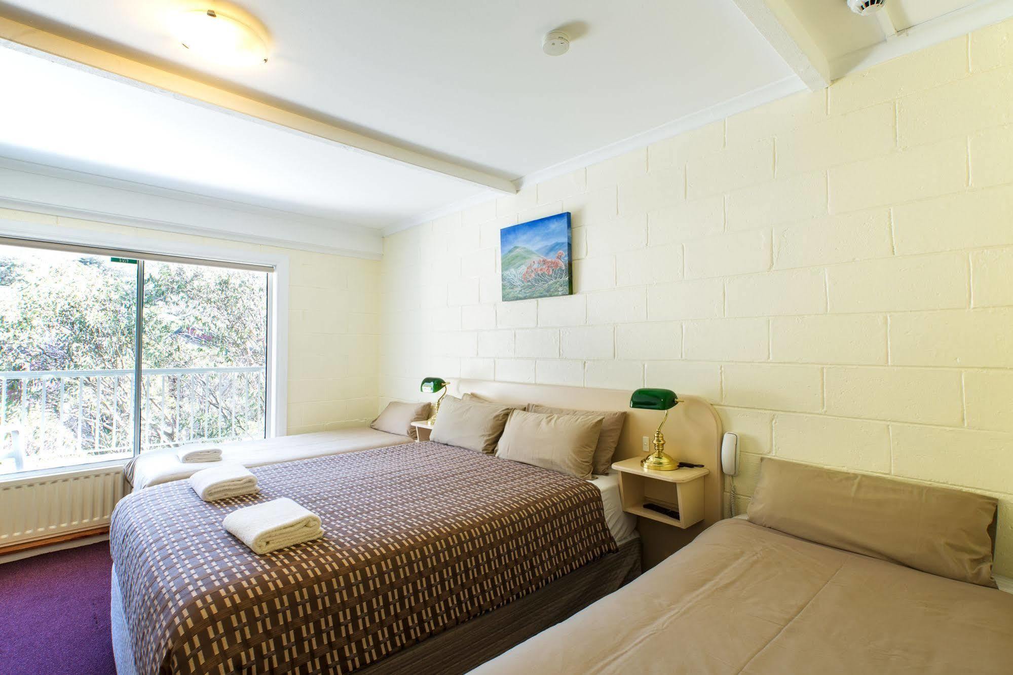 Falls Creek Hotel מראה חיצוני תמונה